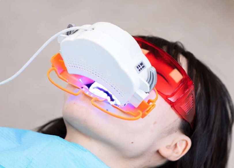 ホワイトニング照射器｜おひさま歯科