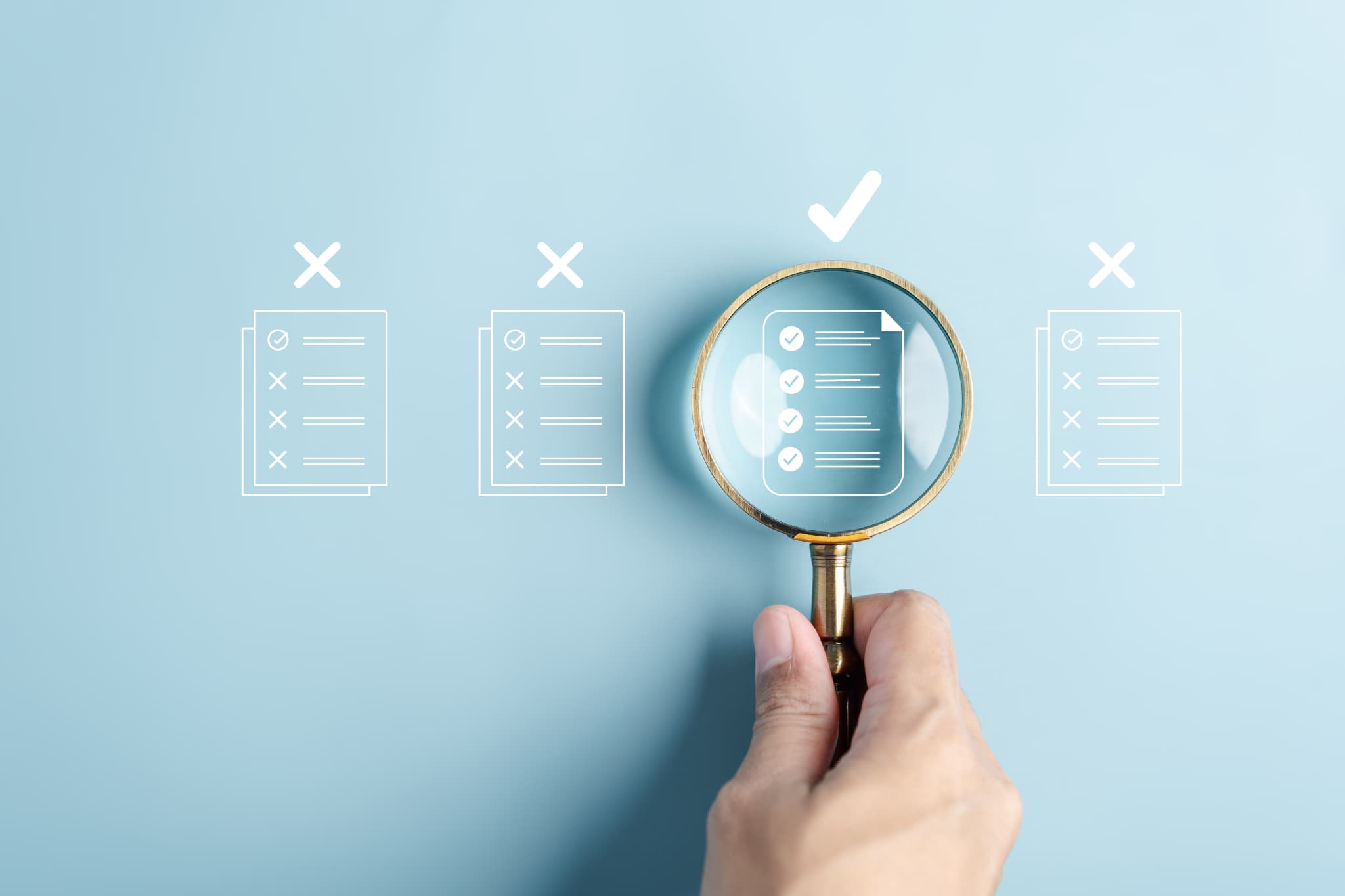 入れ歯を選ぶときのポイントを説明する様子