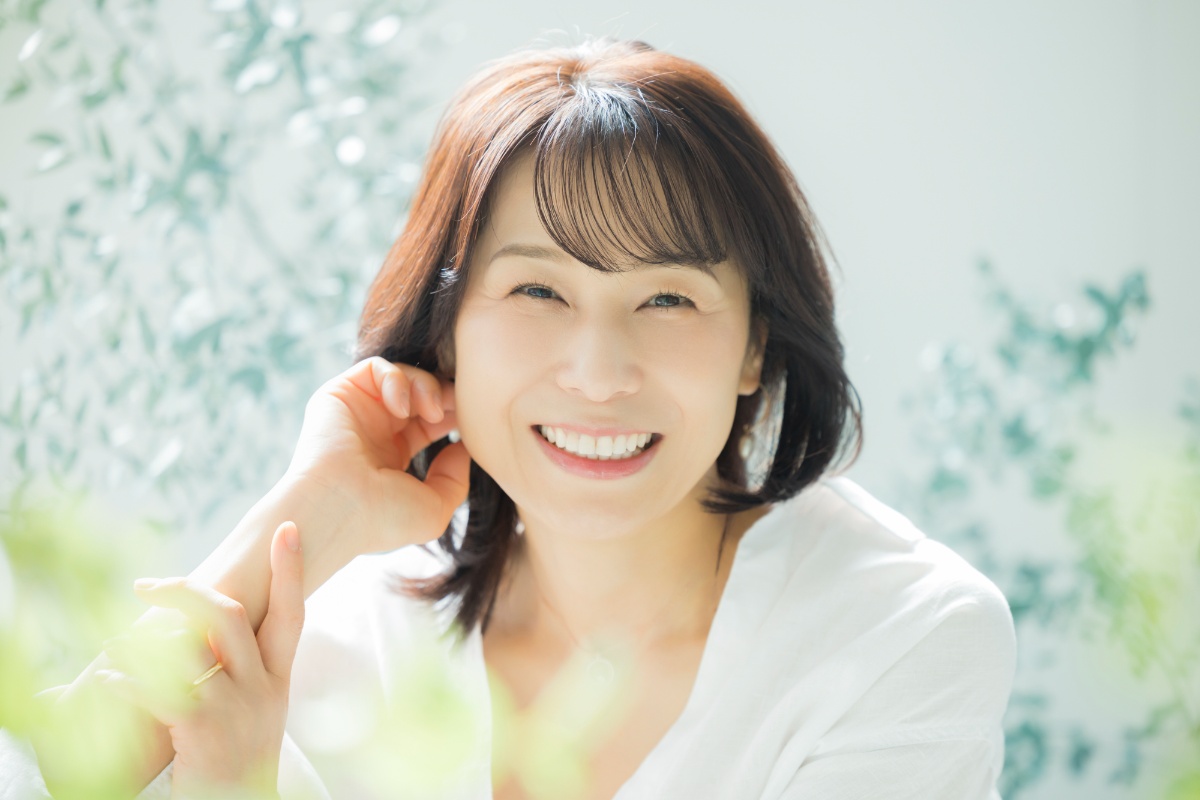歯周病を予防している笑顔の女性
